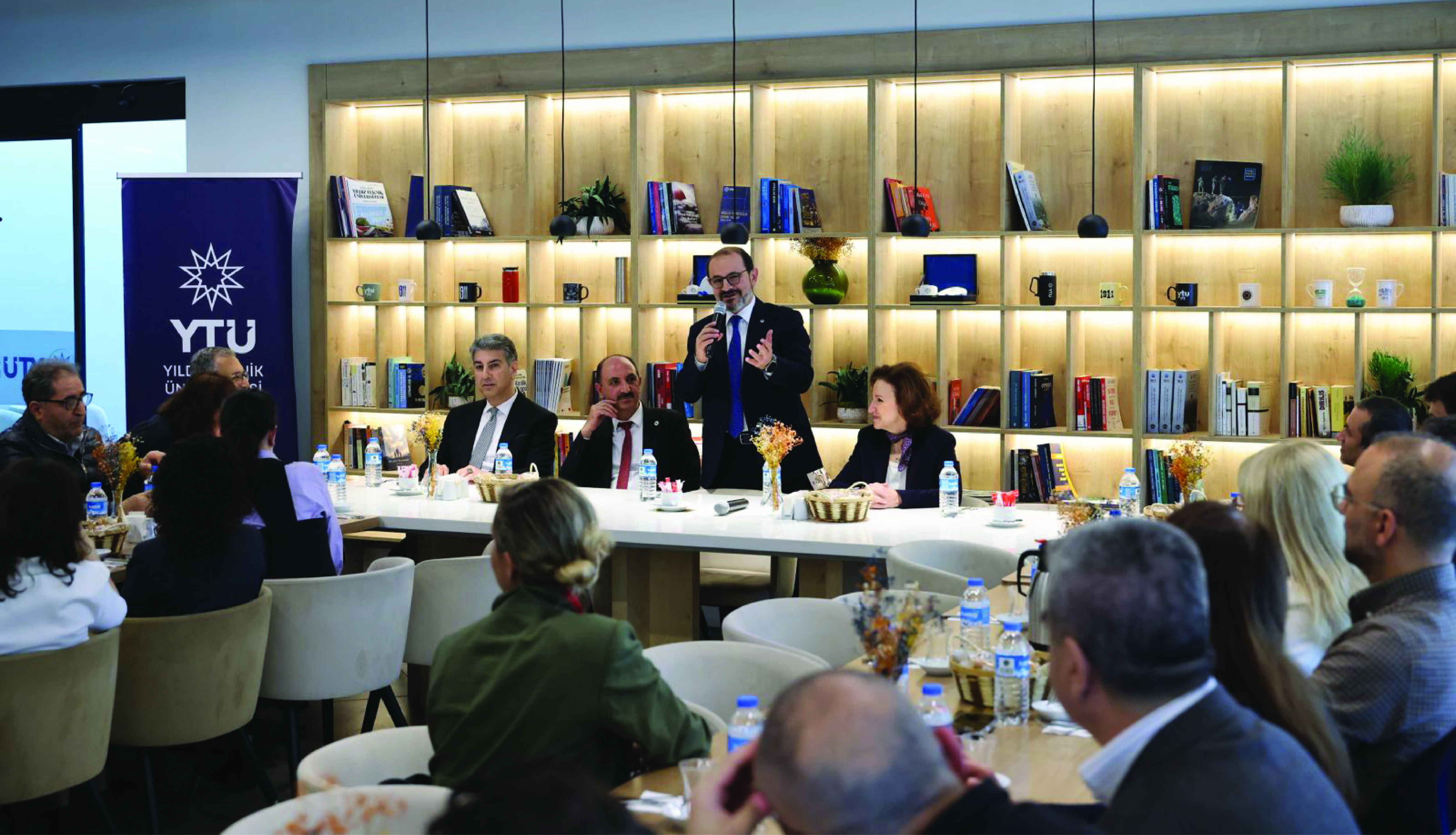 Rektörümüz akademisyenlerimizle bir araya geldi: İlk 100 vizyonumuza kilitlenmiş durumdayız