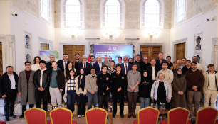 F-35 için görünmezlik polimeri geliştiren Ergun Kırlıkovalı ile Prof. Dr. Murat Taş YTÜ'de