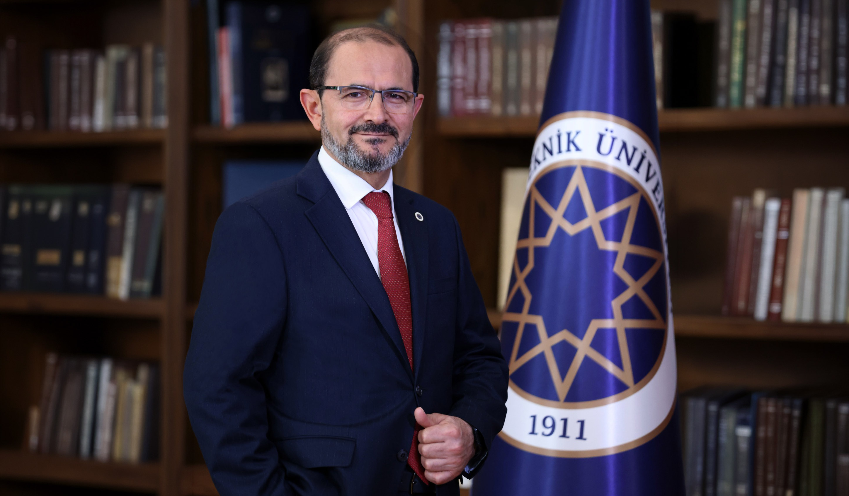 Prof. Dr. Eyüp Debik Fotoğrafı